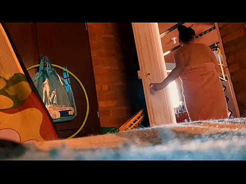 ❤️ Менин акем душка кирип ээрчийт, мен душка түшсөм, ал мени эркелетет. ❤❌ Порно порно боюнча бизде ❌️